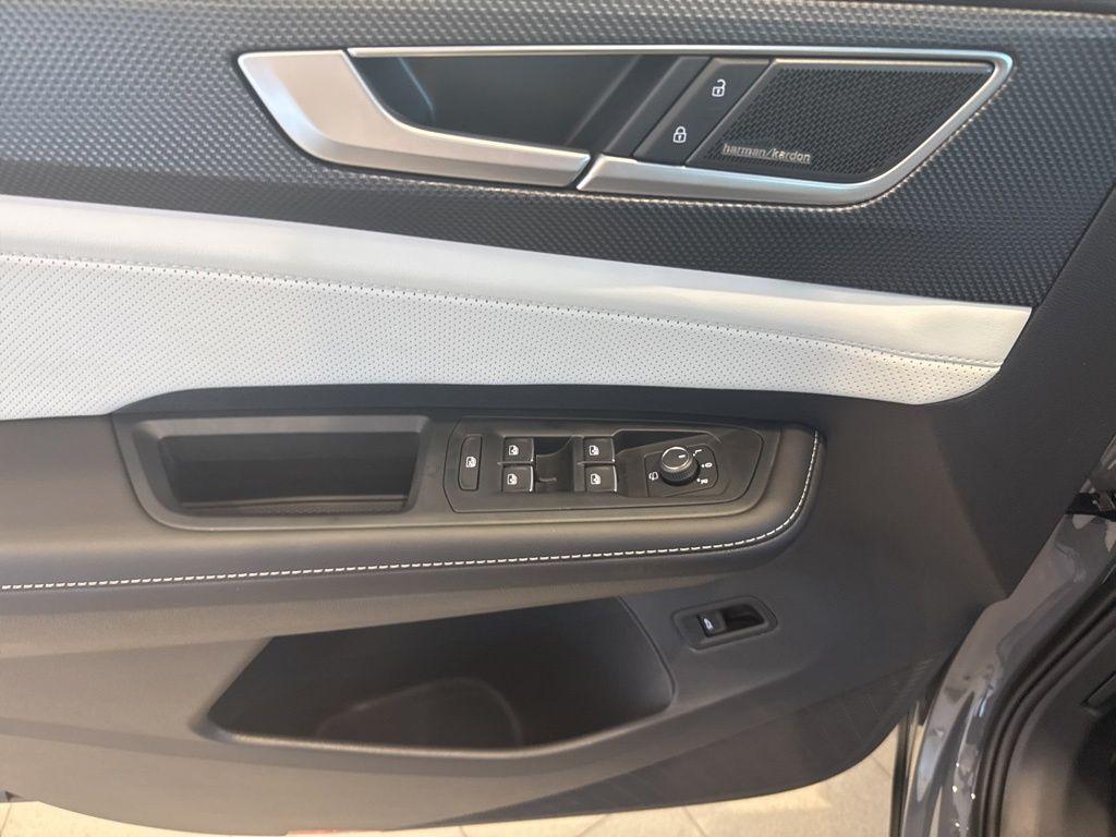 new 2026 Volkswagen Atlas Cross Sport car, priced at $56,186