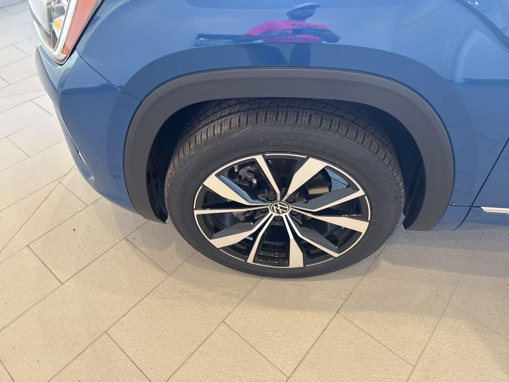 new 2026 Volkswagen Atlas Cross Sport car, priced at $55,731