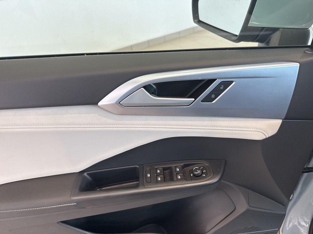 new 2025 Volkswagen Taos car, priced at $32,787