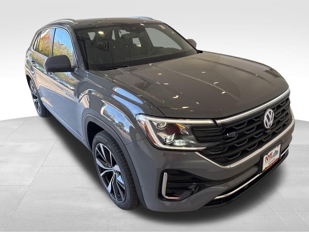 new 2026 Volkswagen Atlas Cross Sport car, priced at $56,186