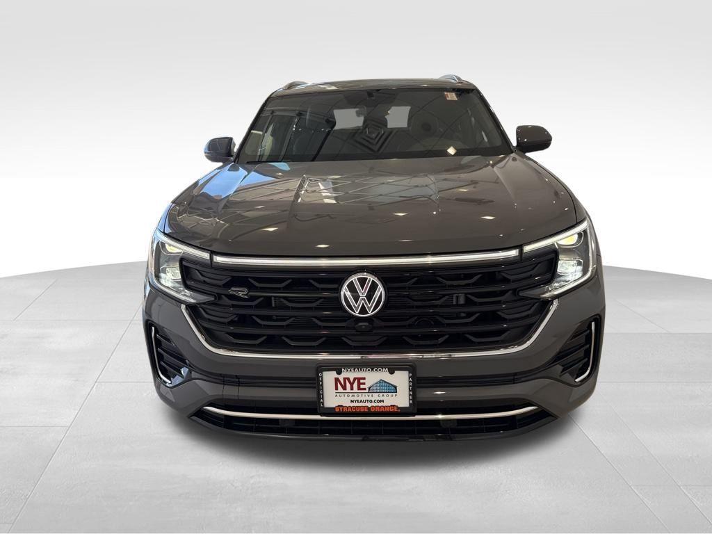 new 2026 Volkswagen Atlas Cross Sport car, priced at $56,186