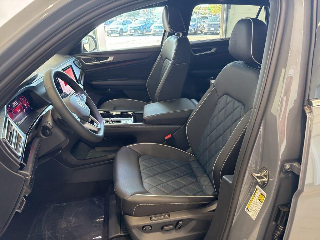 new 2026 Volkswagen Atlas Cross Sport car, priced at $56,186