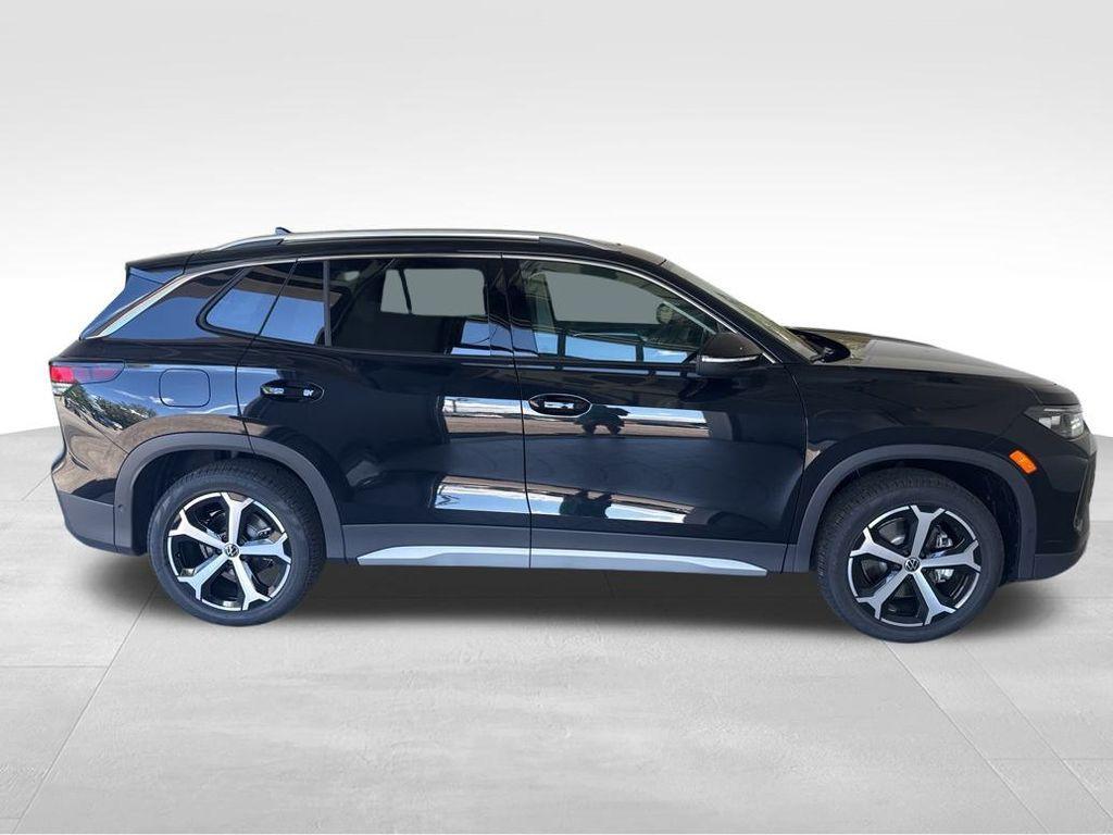 new 2025 Volkswagen Tiguan car, priced at $37,871