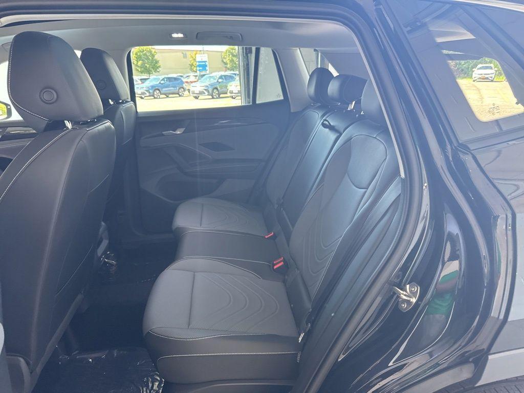 new 2025 Volkswagen Tiguan car, priced at $37,871