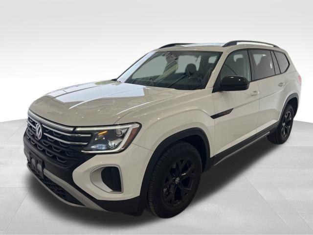 used 2024 Volkswagen Atlas car, priced at $43,552