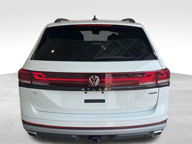 used 2024 Volkswagen Atlas car, priced at $43,552