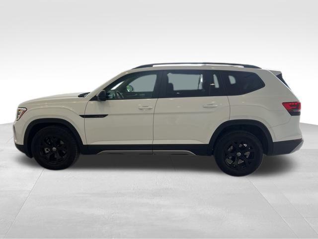 used 2024 Volkswagen Atlas car, priced at $43,552
