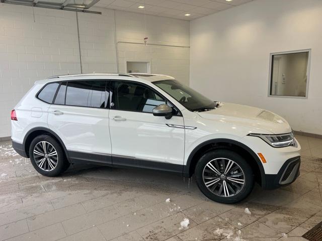 new 2024 Volkswagen Tiguan car, priced at $34,951