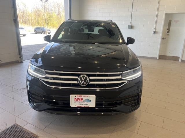 new 2024 Volkswagen Tiguan car, priced at $35,936