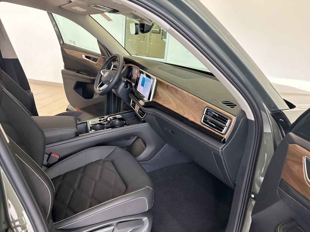 new 2026 Volkswagen Atlas car, priced at $48,640