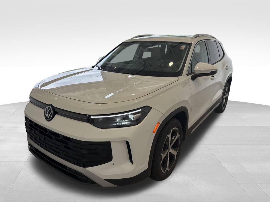 new 2025 Volkswagen Tiguan car, priced at $37,699