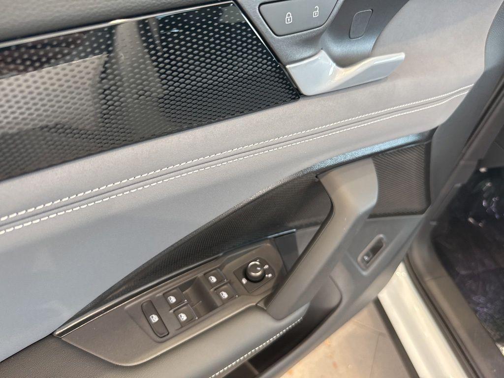 new 2025 Volkswagen Tiguan car, priced at $37,437
