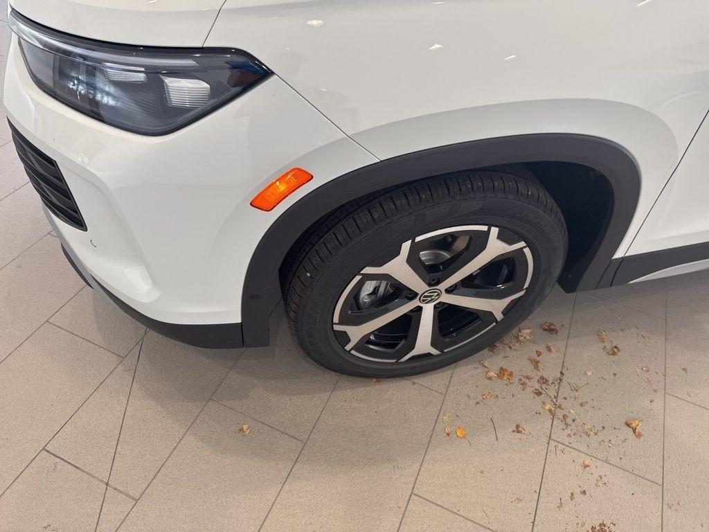 new 2025 Volkswagen Tiguan car, priced at $37,437