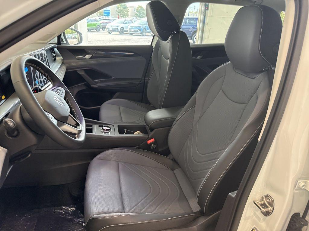 new 2025 Volkswagen Tiguan car, priced at $37,437