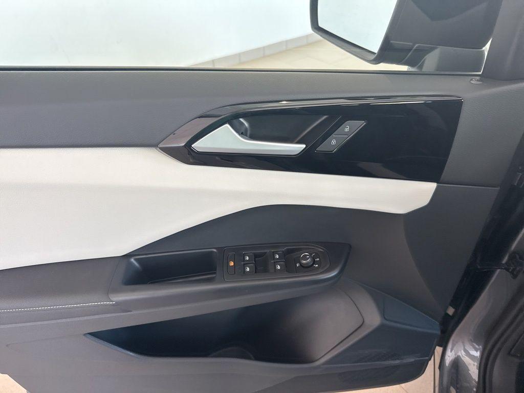 new 2025 Volkswagen Taos car, priced at $28,221