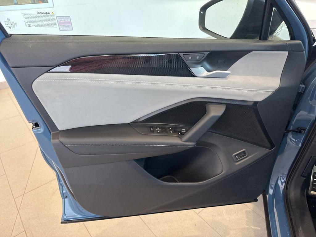 new 2025 Volkswagen Tiguan car, priced at $40,472