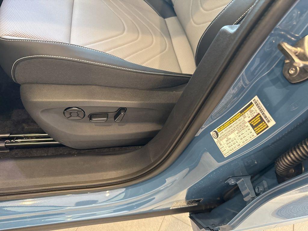 new 2025 Volkswagen Tiguan car, priced at $40,472