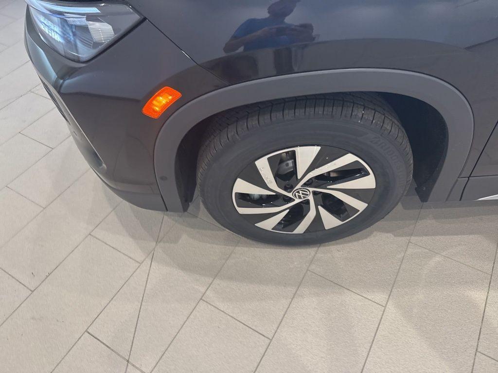 new 2025 Volkswagen Tiguan car, priced at $33,082