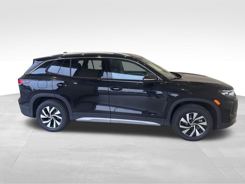 new 2025 Volkswagen Tiguan car, priced at $33,082