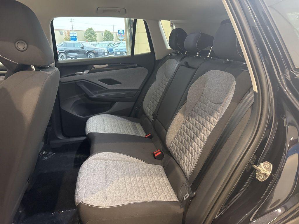 new 2025 Volkswagen Tiguan car, priced at $33,082