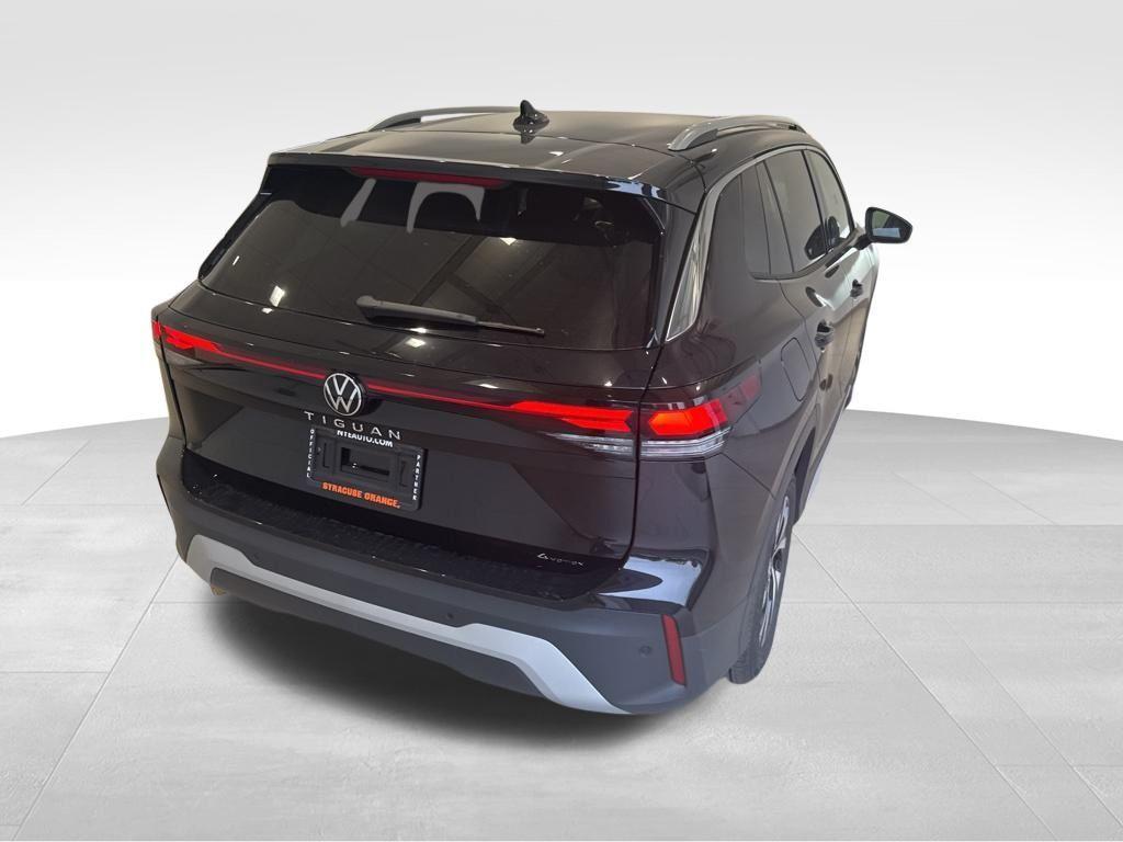 new 2025 Volkswagen Tiguan car, priced at $33,082