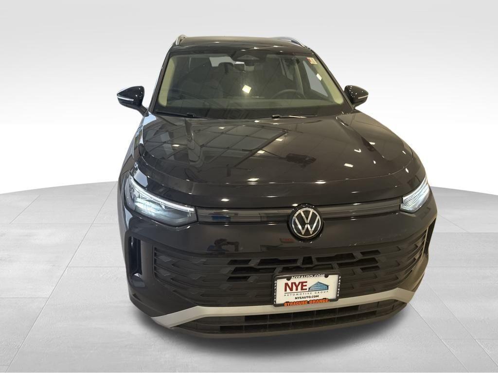 new 2025 Volkswagen Tiguan car, priced at $33,082