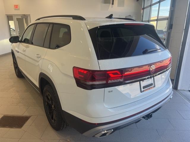 new 2024 Volkswagen Atlas car, priced at $42,836