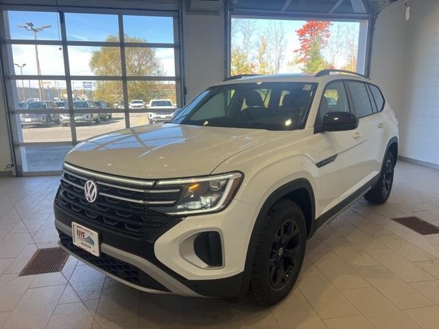 new 2024 Volkswagen Atlas car, priced at $42,836