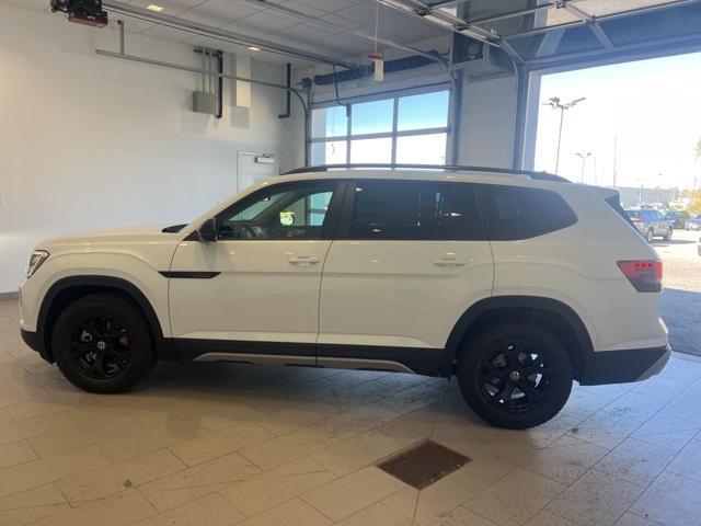 new 2024 Volkswagen Atlas car, priced at $42,836