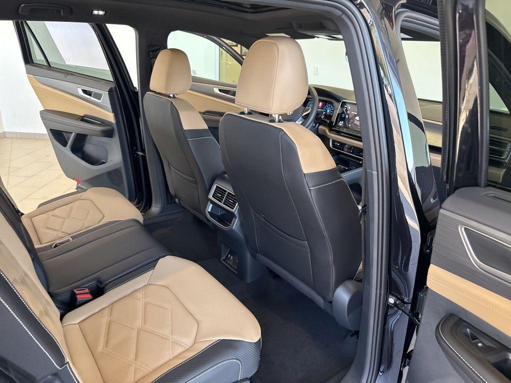 new 2026 Volkswagen Atlas Cross Sport car, priced at $48,526