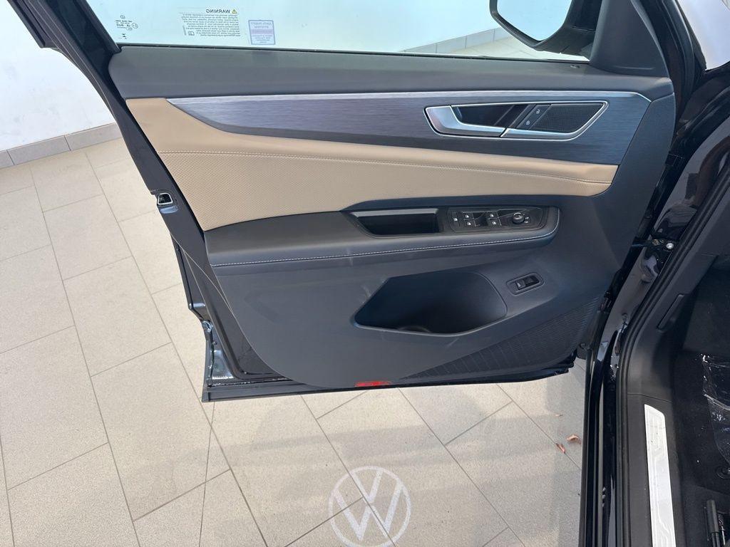 new 2026 Volkswagen Atlas Cross Sport car, priced at $48,526