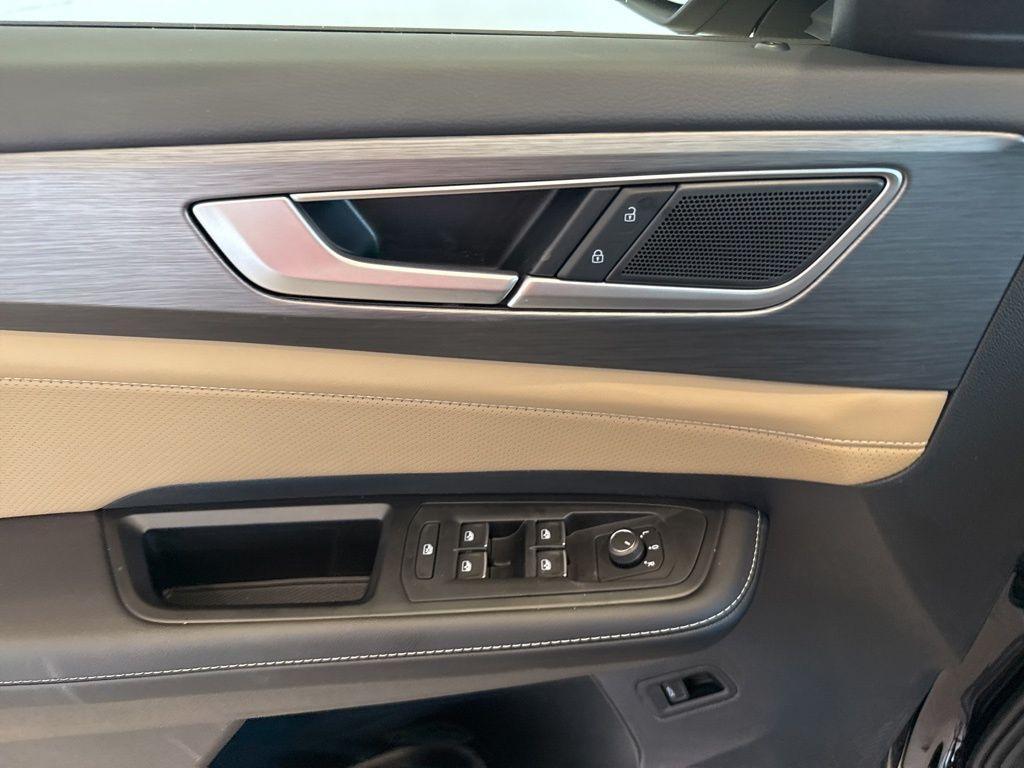 new 2026 Volkswagen Atlas Cross Sport car, priced at $48,526