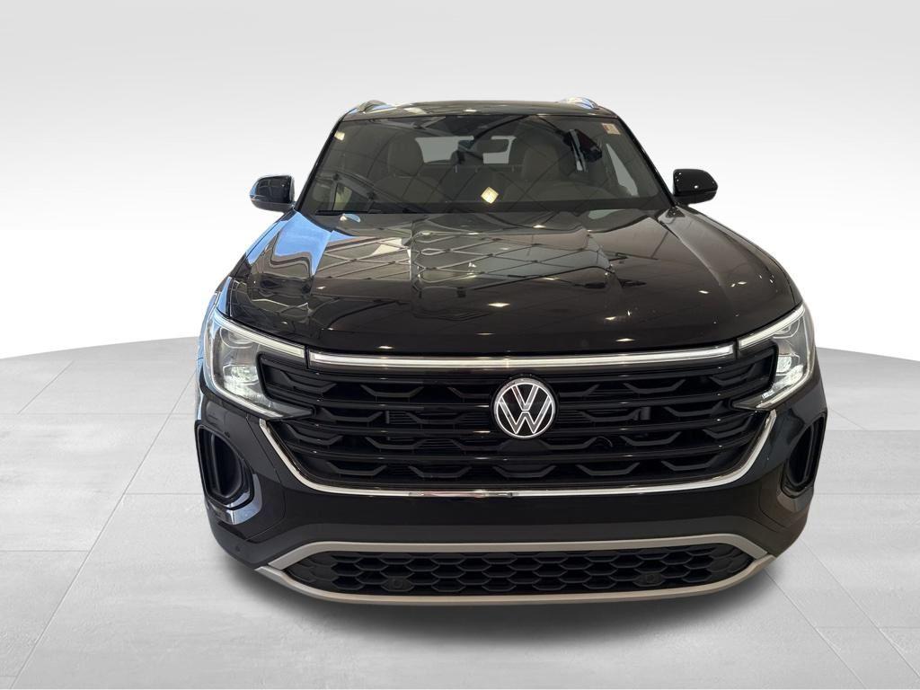 new 2026 Volkswagen Atlas Cross Sport car, priced at $48,526
