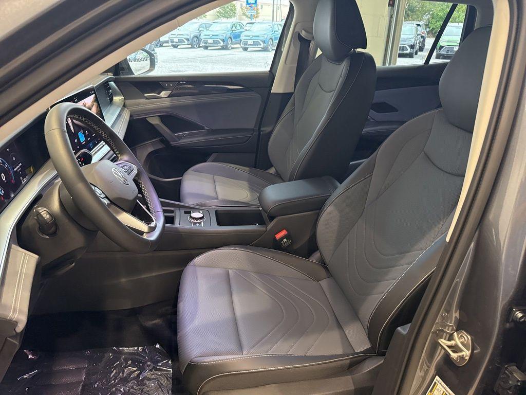 new 2025 Volkswagen Tiguan car, priced at $35,871