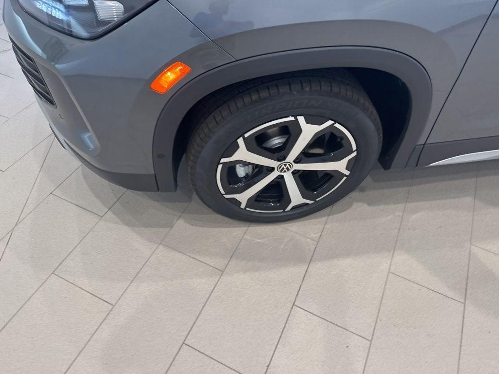 new 2025 Volkswagen Tiguan car, priced at $35,871