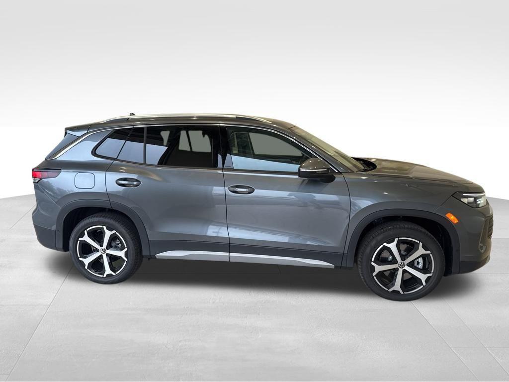 new 2025 Volkswagen Tiguan car, priced at $35,871