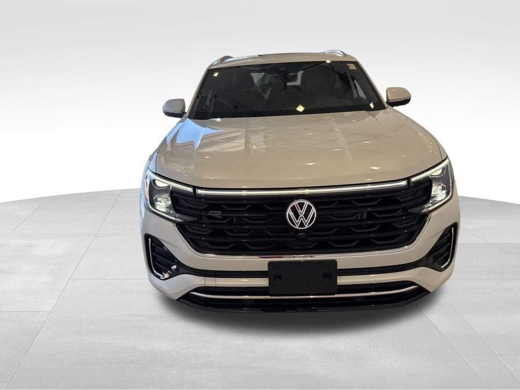 new 2026 Volkswagen Atlas Cross Sport car, priced at $56,186