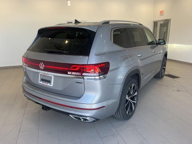 new 2024 Volkswagen Atlas car, priced at $51,121