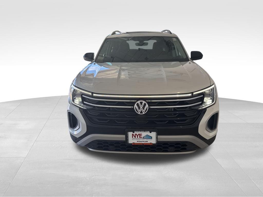 new 2026 Volkswagen Atlas car, priced at $51,652