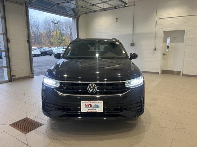 new 2024 Volkswagen Tiguan car, priced at $34,879