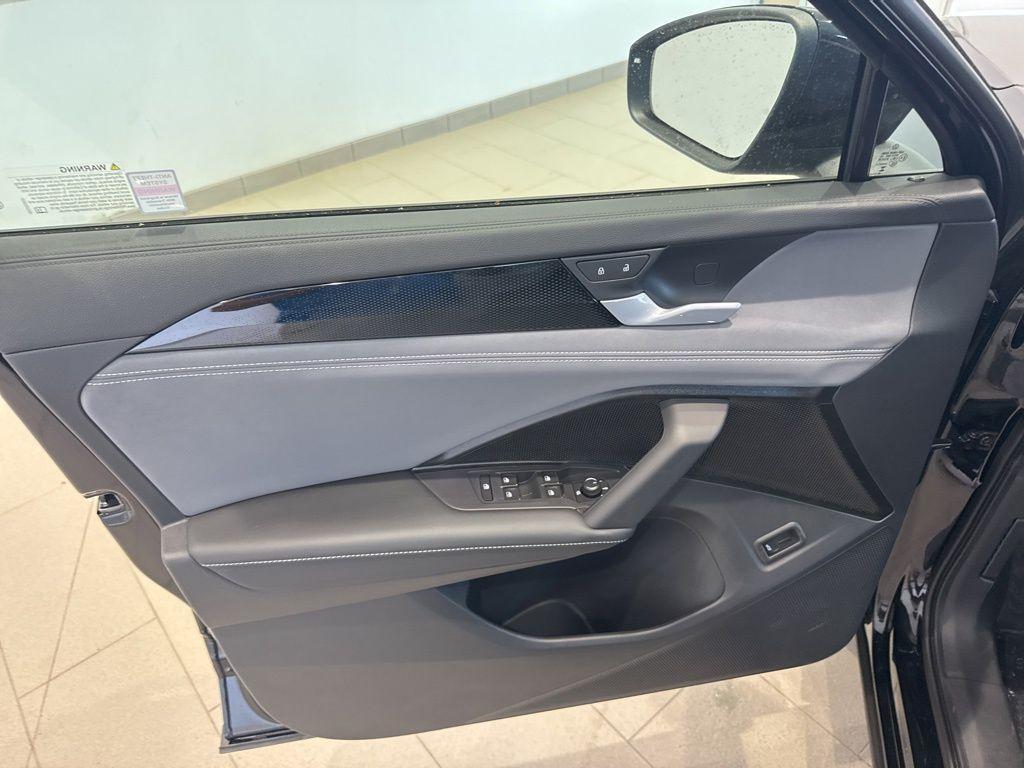 new 2025 Volkswagen Tiguan car, priced at $37,487