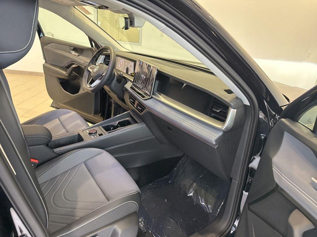 new 2025 Volkswagen Tiguan car, priced at $37,487