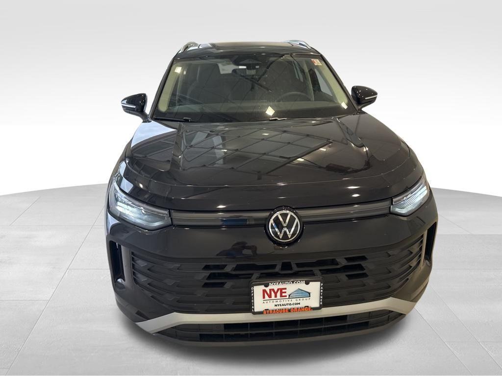 new 2025 Volkswagen Tiguan car, priced at $37,487