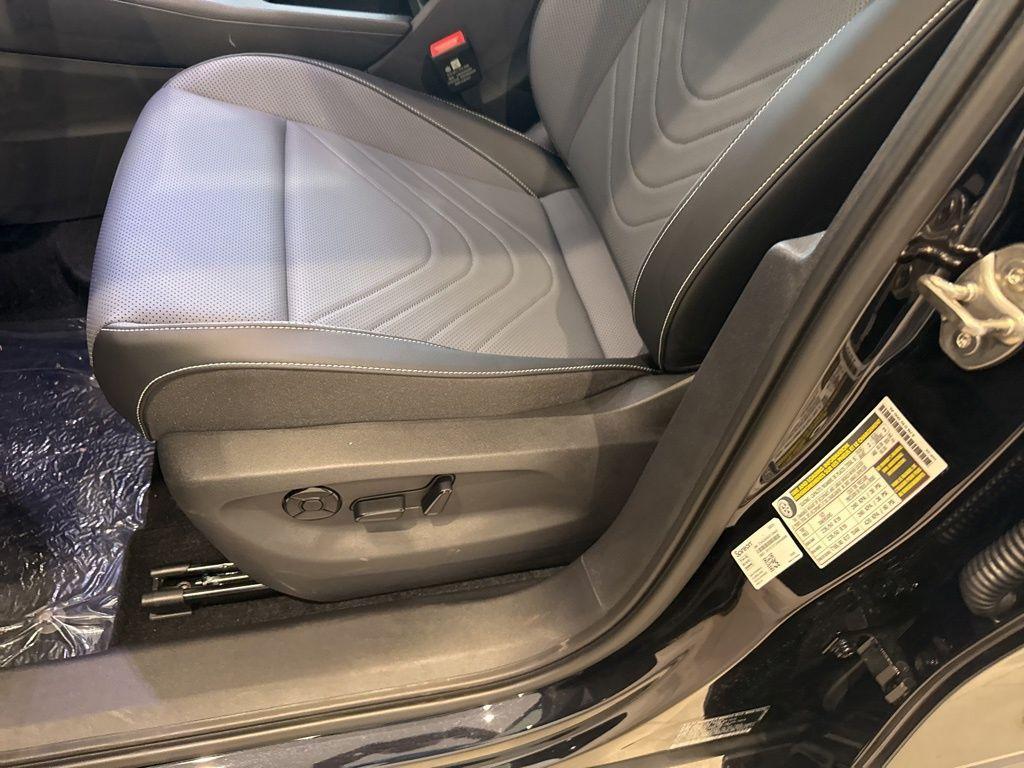 new 2025 Volkswagen Tiguan car, priced at $37,487