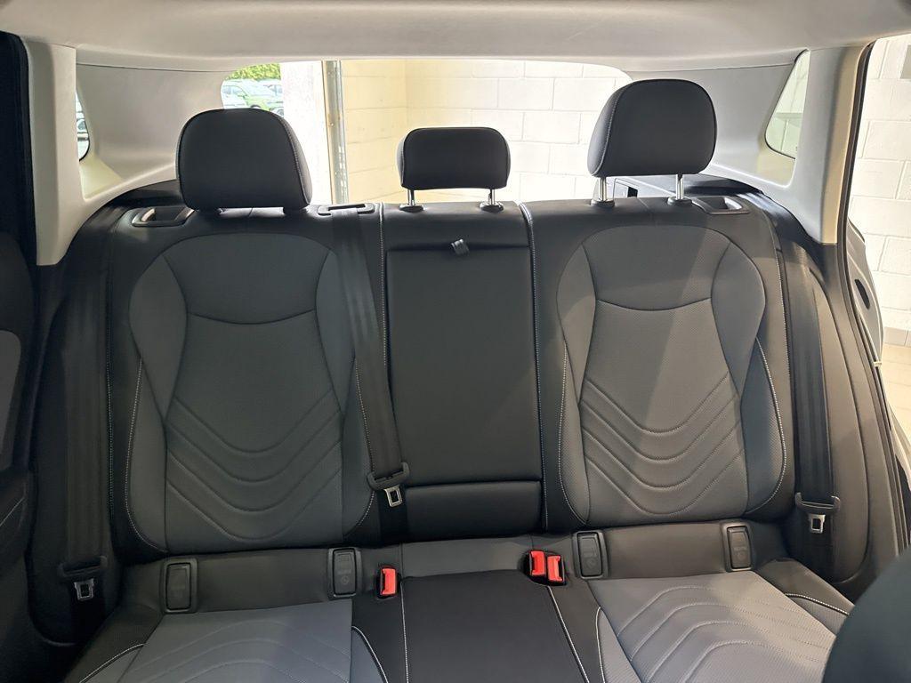 new 2025 Volkswagen Tiguan car, priced at $37,487