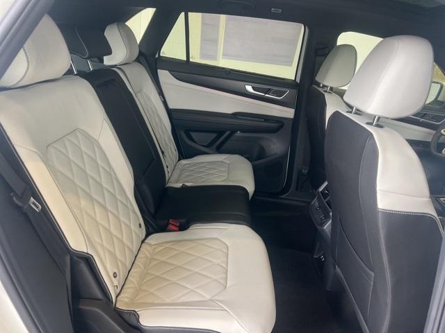 new 2025 Volkswagen Atlas Cross Sport car, priced at $55,581