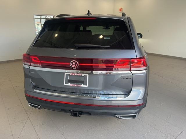 new 2024 Volkswagen Atlas car, priced at $42,017