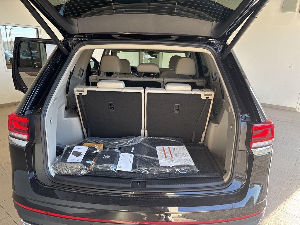 new 2026 Volkswagen Atlas car, priced at $47,770