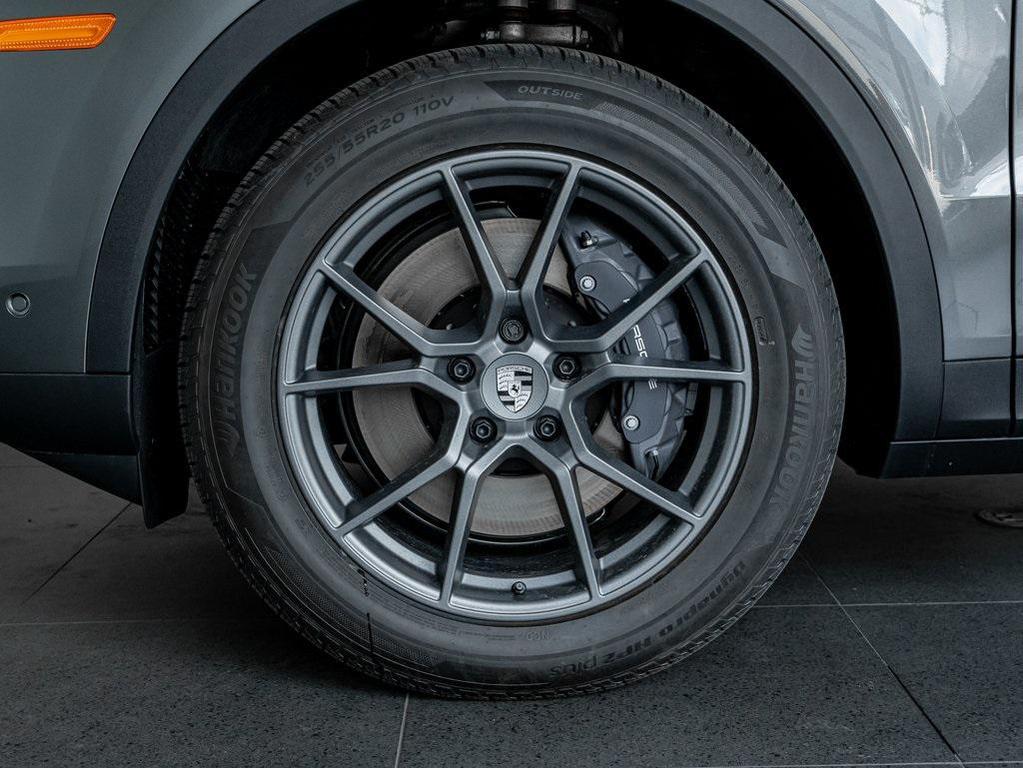 used 2025 Porsche Cayenne car, priced at $91,000