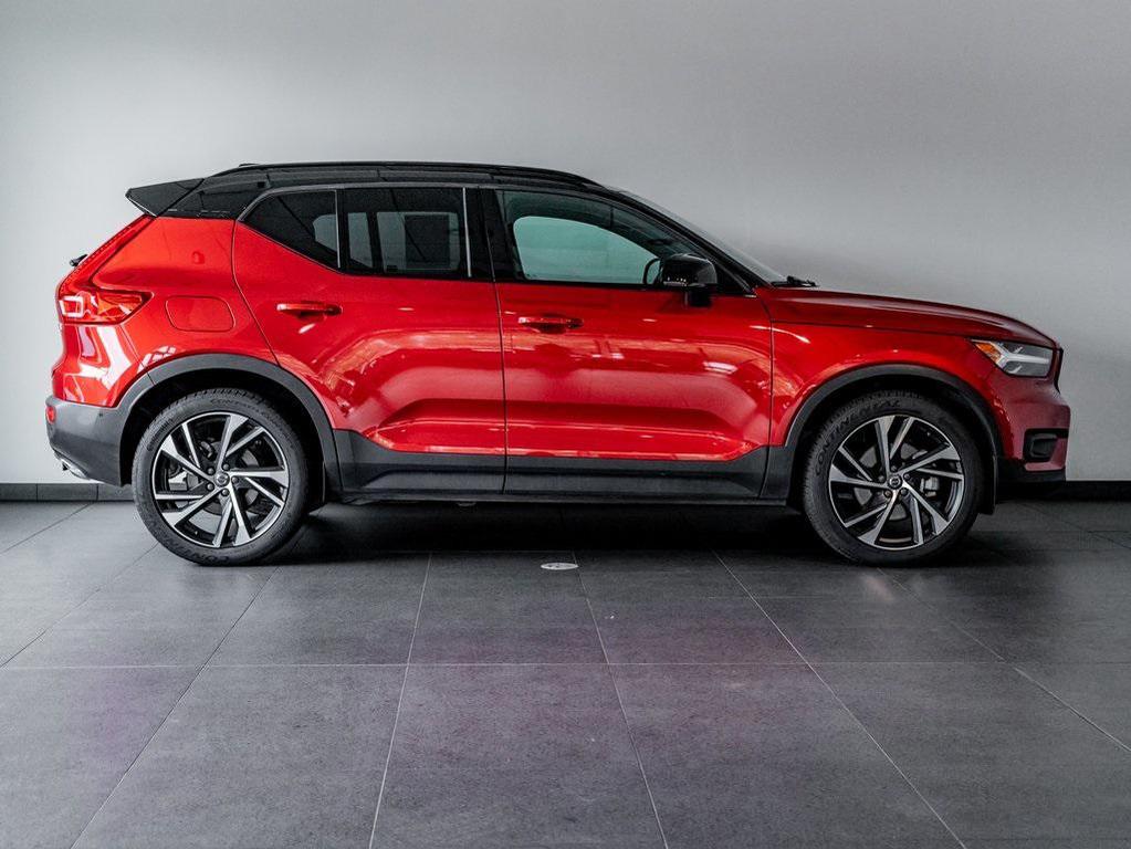 used 2020 Volvo XC40 car, priced at $25,000